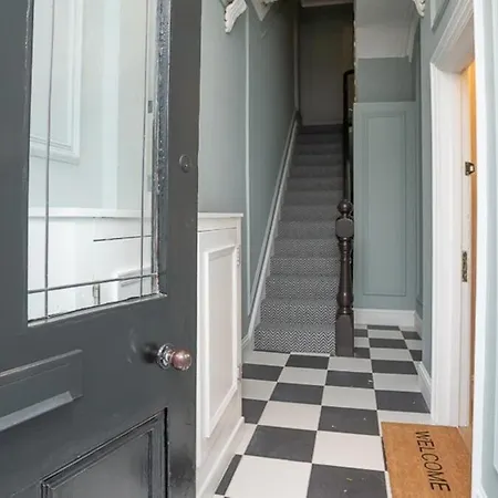Modern 2 Bdr Apartment At Queens By Belfast City Breaks Room photo
