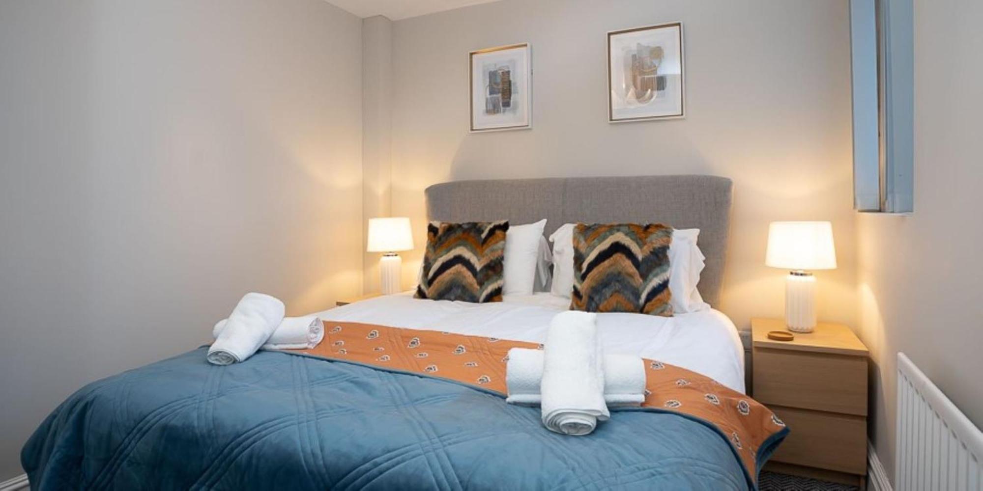Apartment Modern 2 Bdr At Queens By Breaks Belfast