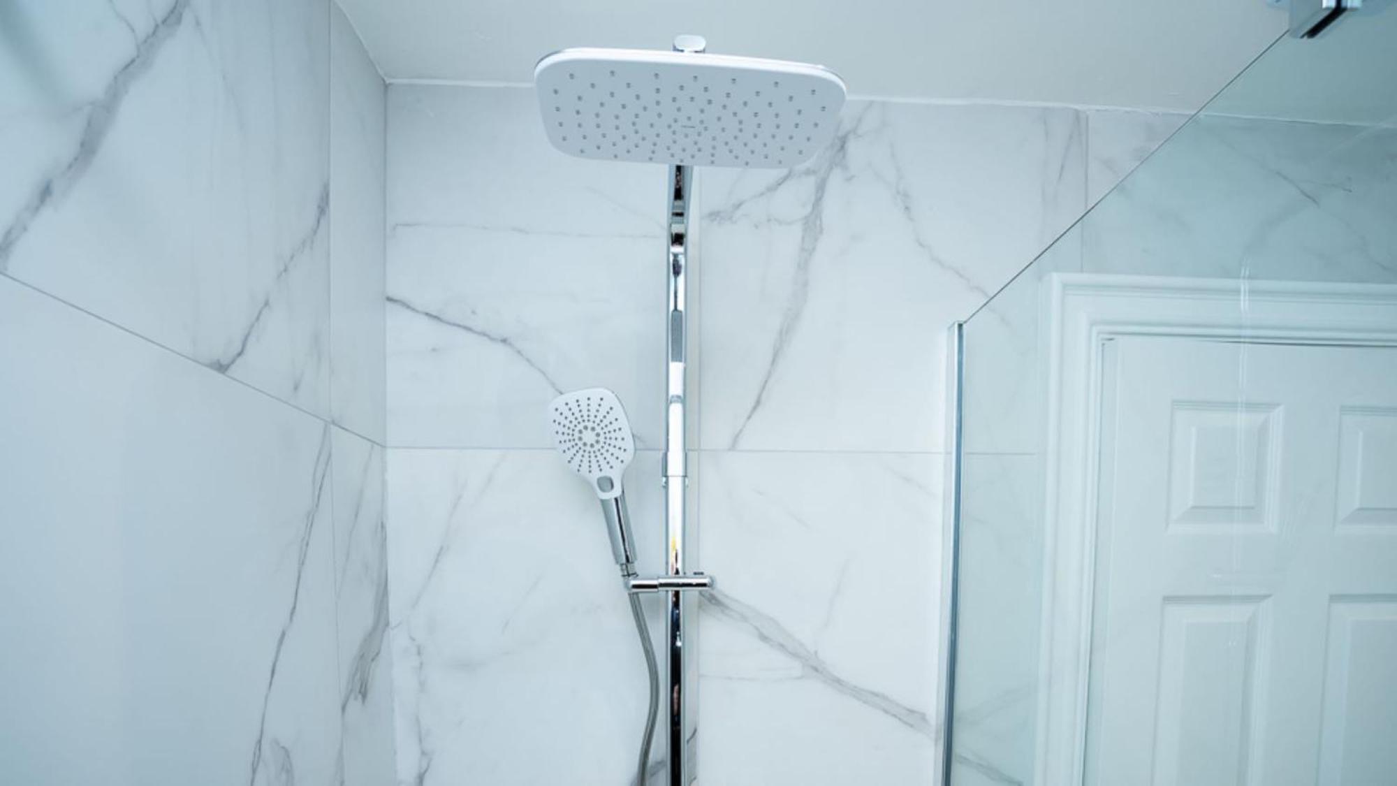 Modern 2 Bdr At Queens By Breaks Belfast